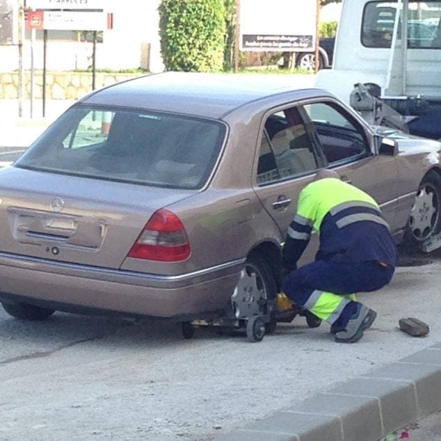 Coche accidentado en Les Marines