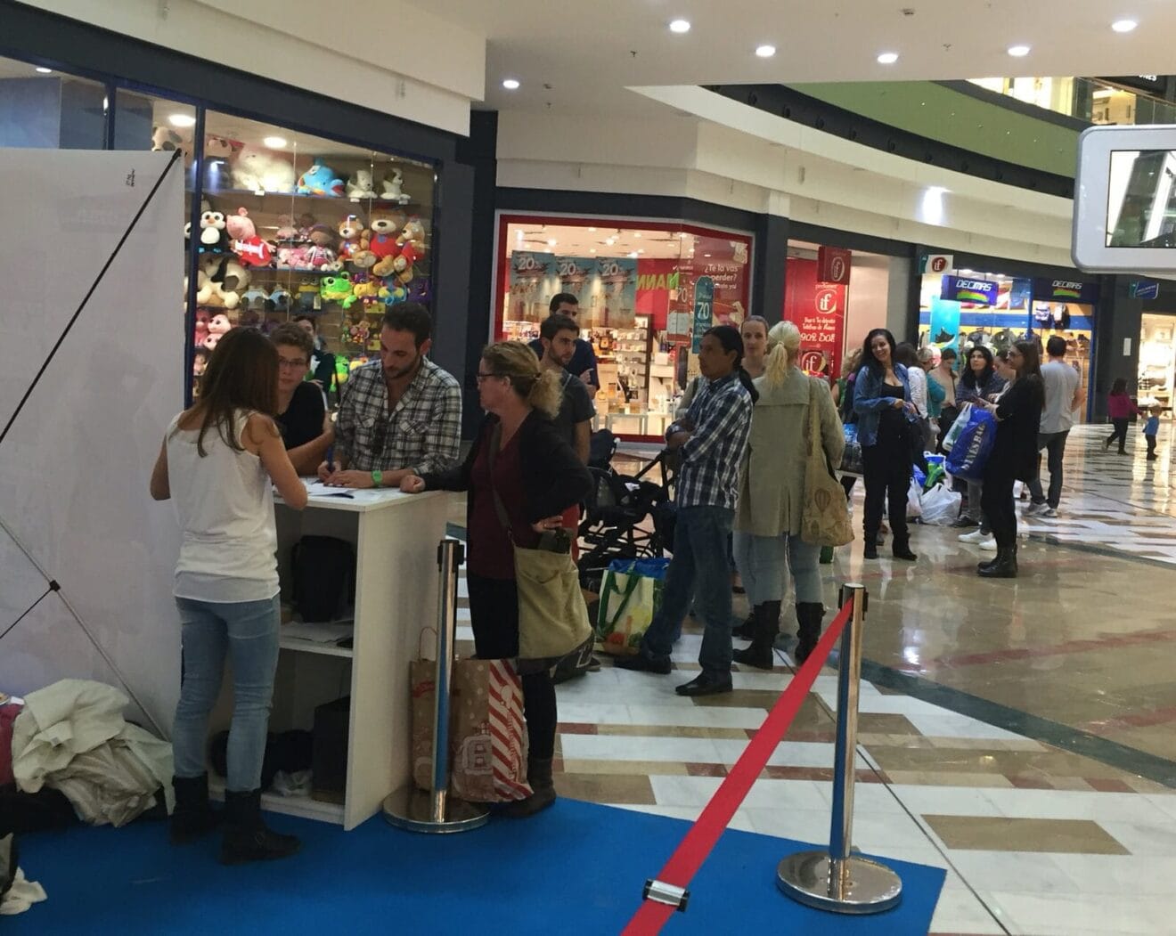 Donación de ropa Portal de la Marina