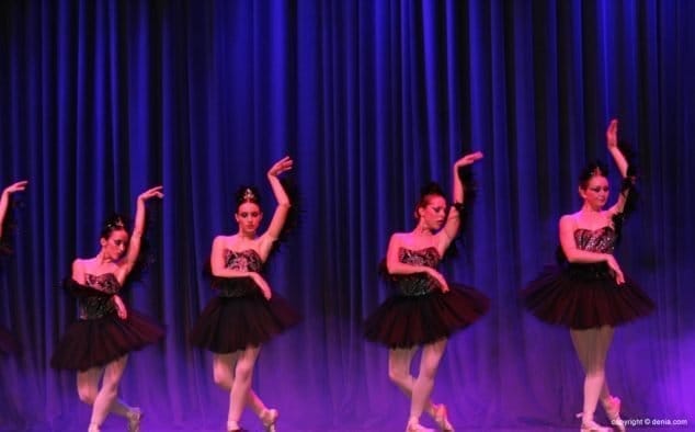 El cisne negro Ballet de Patricia copia