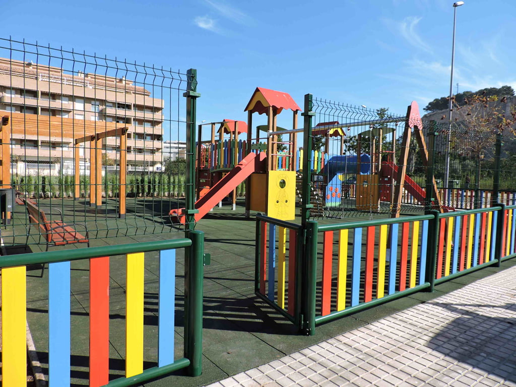 El parque infantil de Miguel Hernández abre al público