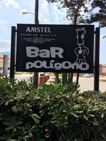 Entrada al Bar Restaurante El Polígono