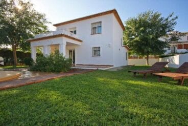 Fachada Villa Vicenta