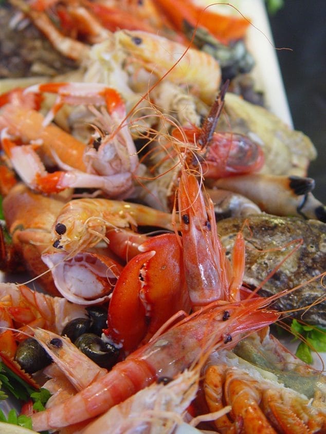 Disfruta este mes de noviembre de mariscadas desde 25€ en Restaurante Voramar 5 Gambas en Voramar