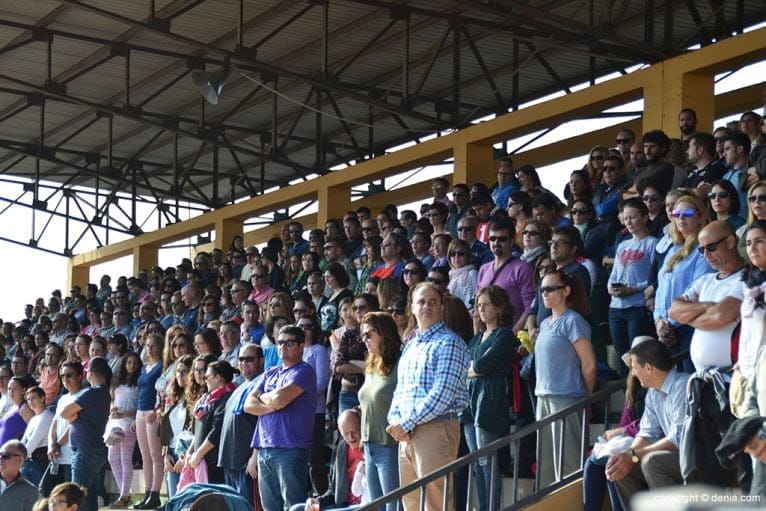 Minuto de silencio en la grada