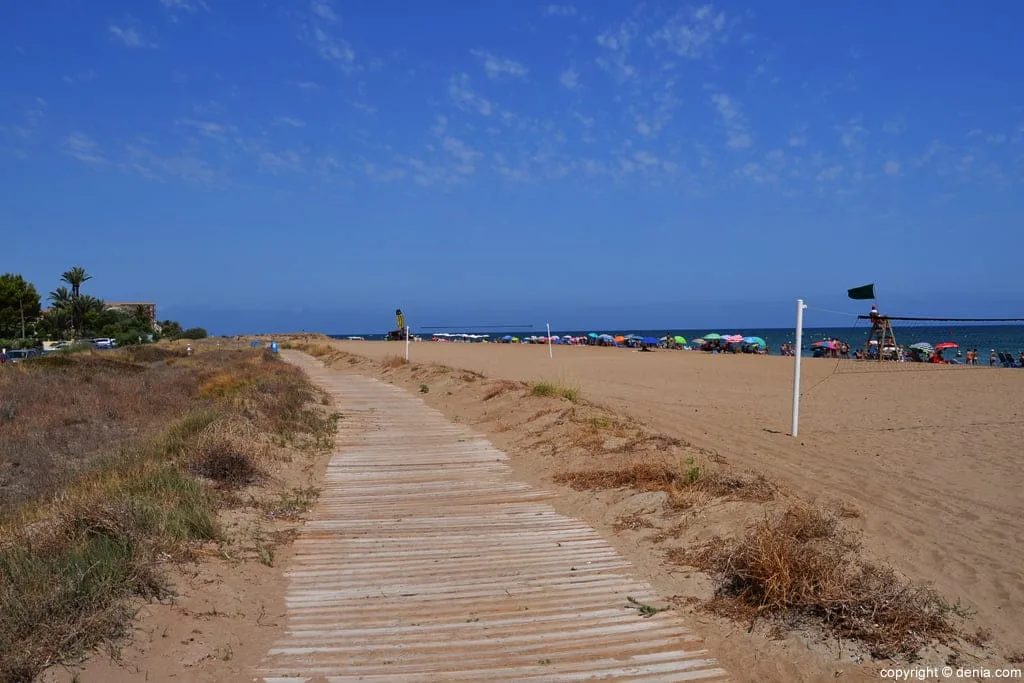 Multa de 75.000 euros a Dénia por la instalación de la pasarela de Albaranas-Bassetes 1 Pasarela Albaranes