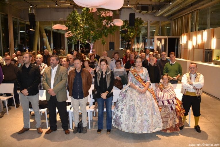 Premis de la Tardor 2015 - Minuto de silencio de los asistentes