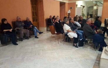 Vecinos de Marqués de Campo en la reunión con el alcalde