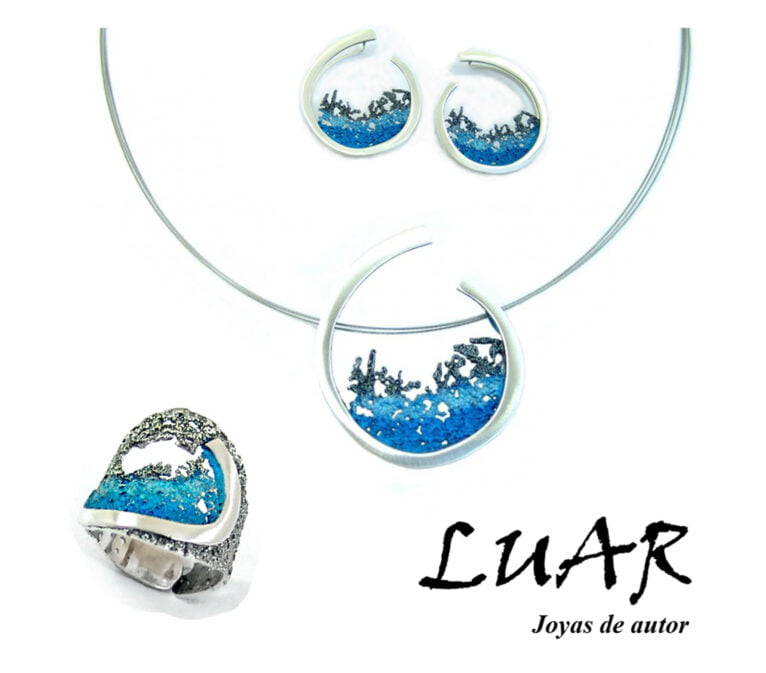 Silver jewelery set with blue tones in Dénia - LUAR, jewels of a