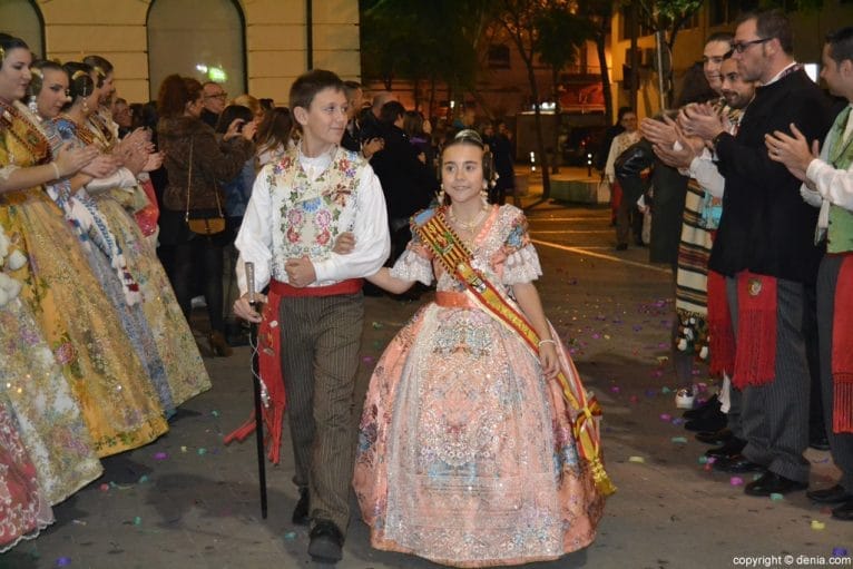Presentación Les Roques - Llegada de la comisión
