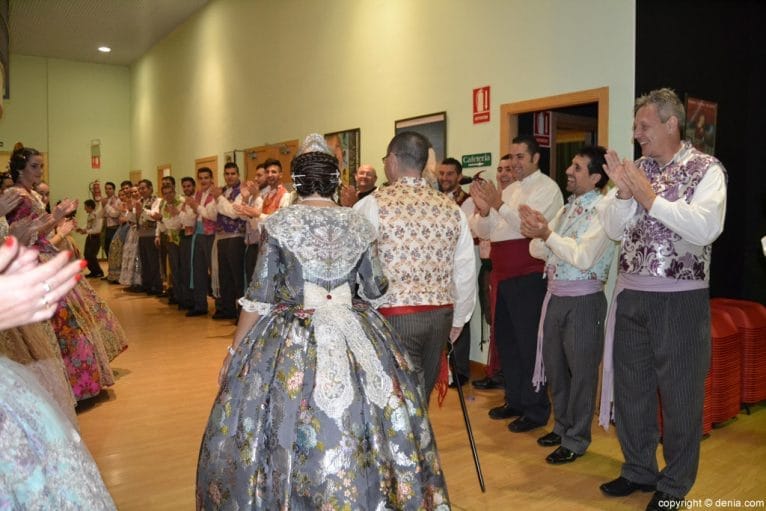 Presentación Les Roques - Llegada de la comisión