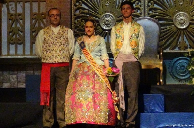 Presentación Les Roques - Corte de honor