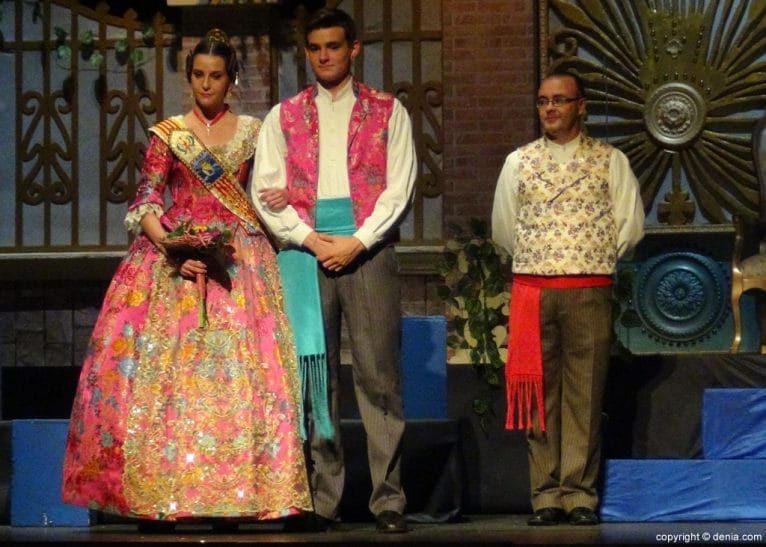 Presentación Les Roques - Corte de honor