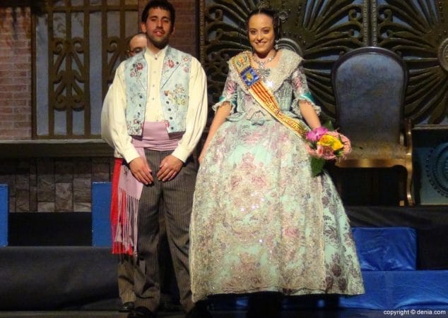 15 Presentación Les Roques Corte de honor