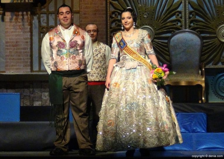 Presentación Les Roques - Corte de honor