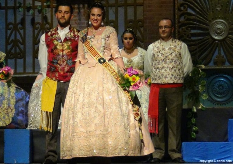 Presentación Les Roques - Corte de honor