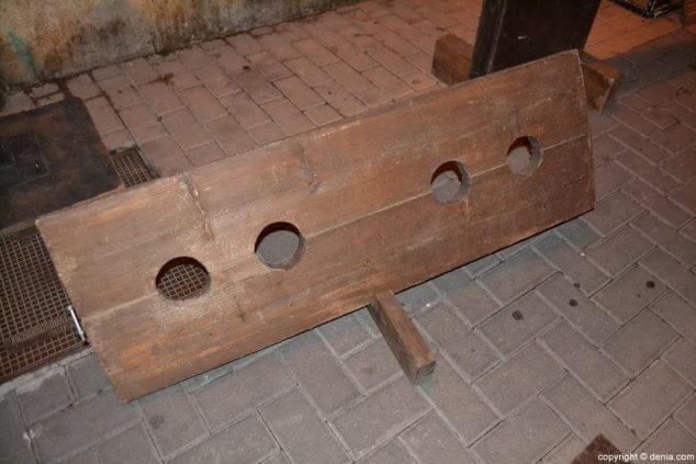 35 Feria Medieval Dénia Instrumentos de tortura