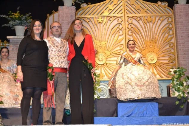 Ruth Negre revivió sensaciones como maxima representante de la falla Les Roques 43 40 Presentación Les Roques Falleras Mayores 2011