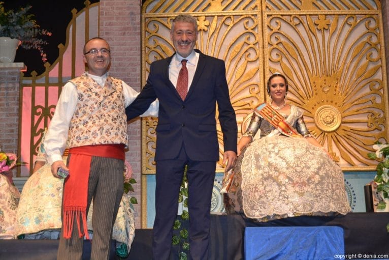 Presentación Les Roques - Roberto Sobrecases