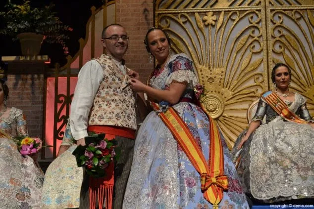 Ruth Negre revivió sensaciones como maxima representante de la falla Les Roques 49 46 Presentación Les Roques Laura Ferrer