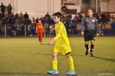 Chaval benjamín del FB Dénia