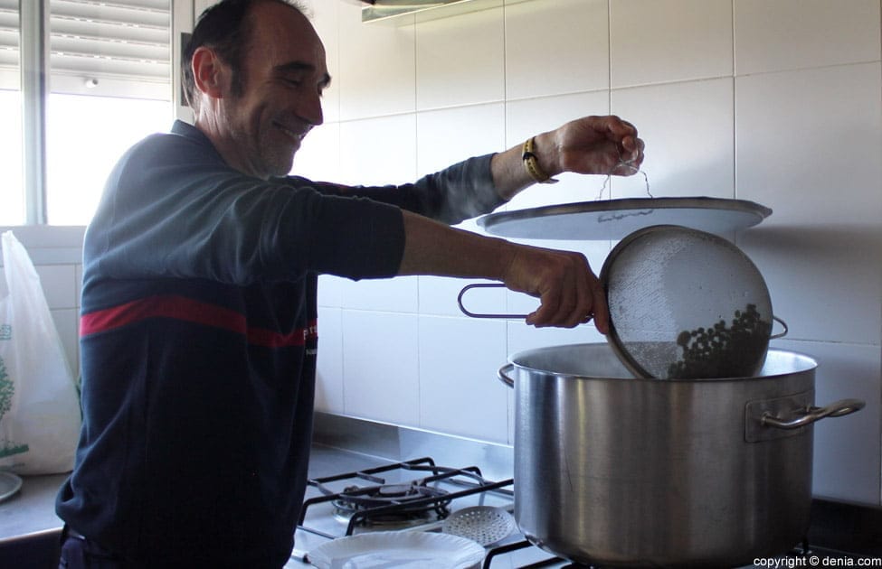 Cocinando en el Parque Natural de Bomberos