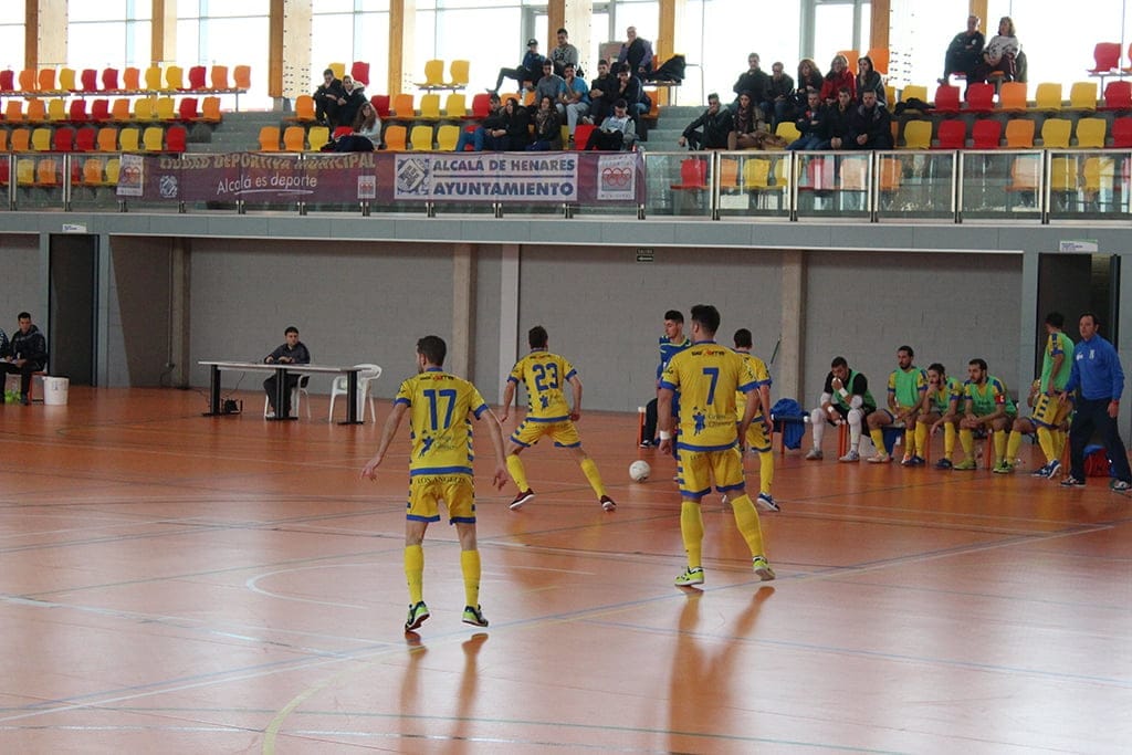 El Dénia Fútsal defendiendo ante el Inter Movistar