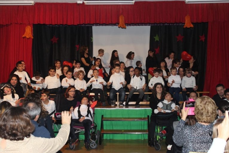 Festival navideño en el CEE Raquel Payà