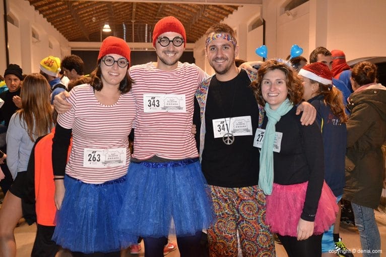 Grupo de disfrazados de Wally