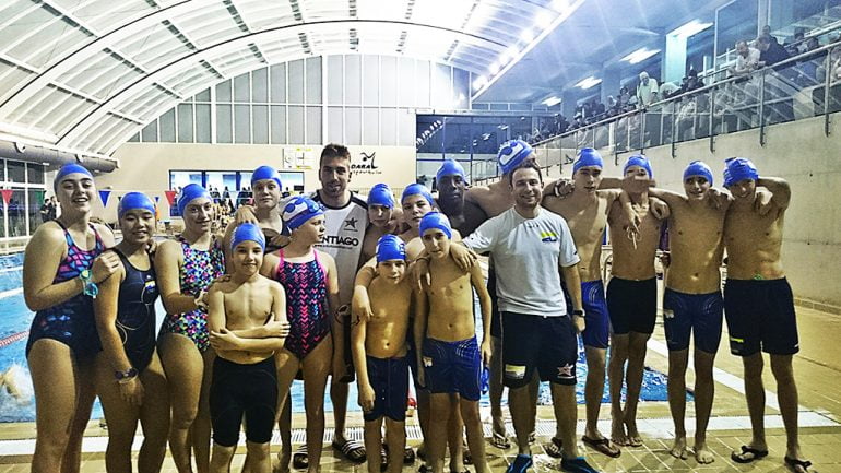 Nadadores del CN Dénia  aleví, infantil, cadet y júnior