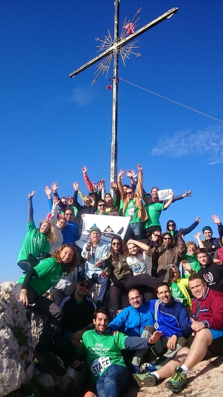 Junto a la Cruz en lo alto del Montgó