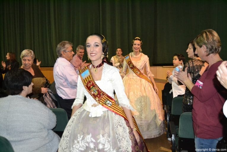 Presentación Campaments 2016 - Corte de honor de la Fallera Mayor de Dénia