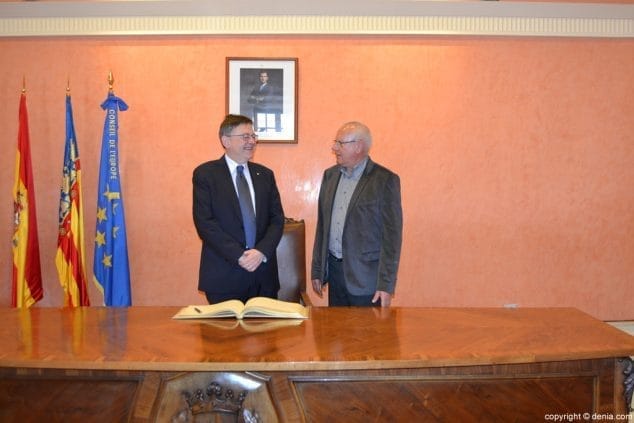 Ximo Puig expresa en Dénia el apoyo del Consell al proyecto de Ciudad Creativa de la Gastonomía 3 02 Ximo Puig y Vicent Grimalt en Dénia