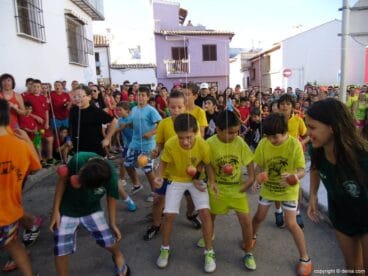 Cucañas del Día del Fallero – Cucaña infantil de la Falla Les Roques