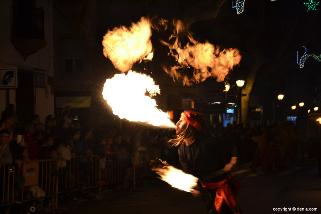 Cabalgata Reyes Magos 2015 – malabaristas de fuego