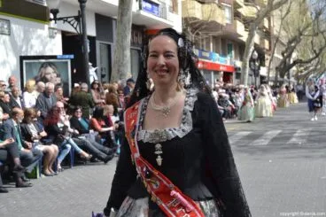 Ofrenda de flores Fallas de Dénia 2014 – Campaments – Cristina Ferrandiz