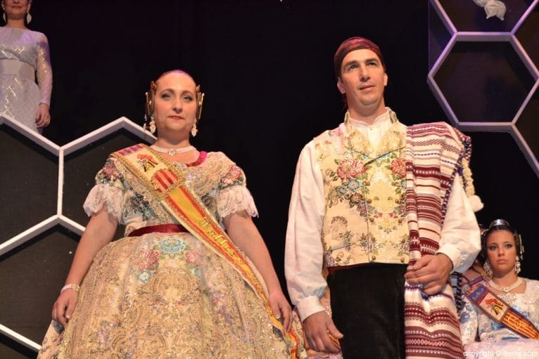 Presentación Campaments 2016 - Yolanda y Borja