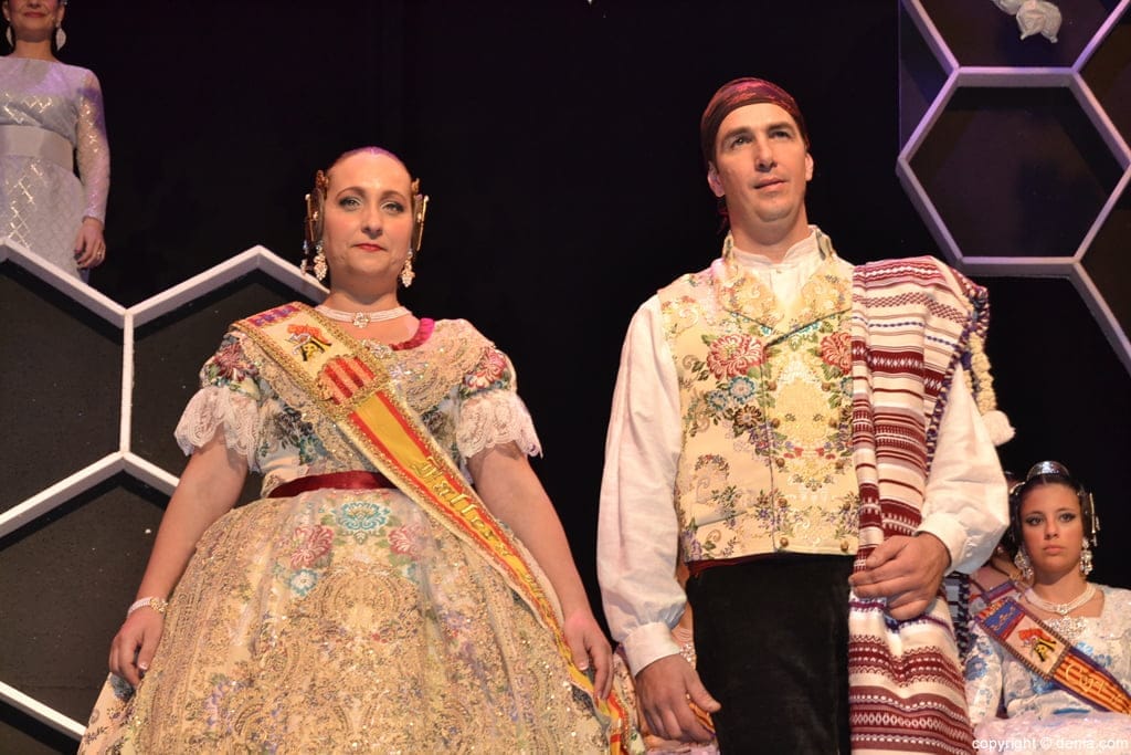 Presentación Campaments 2016 - Yolanda y Borja