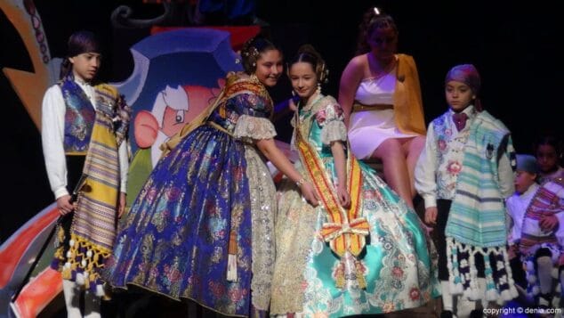 32 Presentación infantil Campaments 2016 Imposición de banda