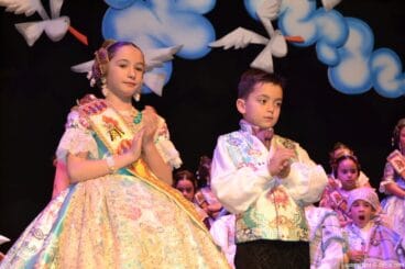 Presentación infantil Campaments 2016 – Izan y Lluna