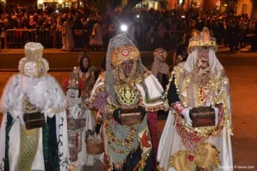 Cabalgata Reyes Magos 2015 – Llegada de los Reyes al Ayuntaminto