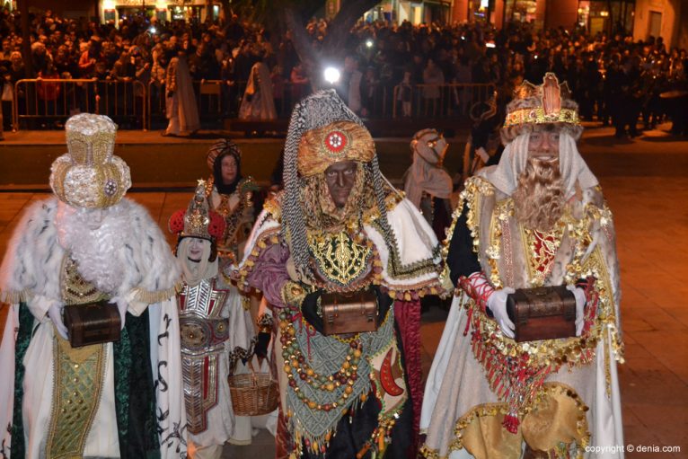 Cabalgata Reyes Magos 2015 - Llegada de los Reyes al Ayuntaminto