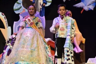 Presentación infantil Campaments 2016 – Lluna e Izan