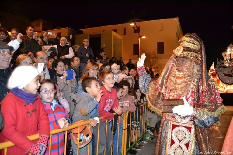 Cabalgata Dénia 2016 - Saludando al público