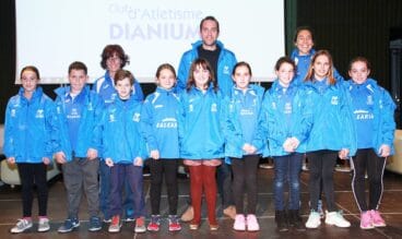 Atletas de la Escuela Municipal de atletismo