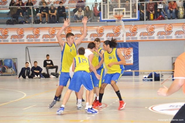 El Dénia Básquet venció al EB Vila-Real en la Copa Junior Preferente (55-48) 3 Ayudas defensivas