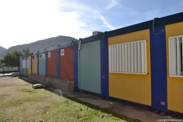 Barracones del colegio de La Xara