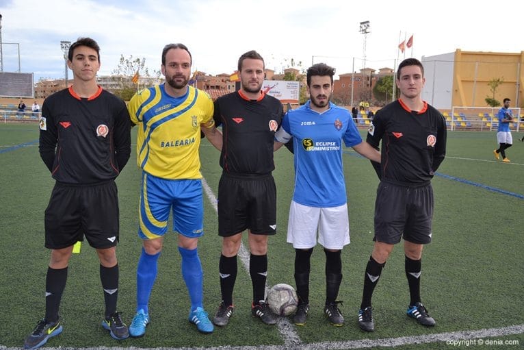 Capitanes con trío arbitral