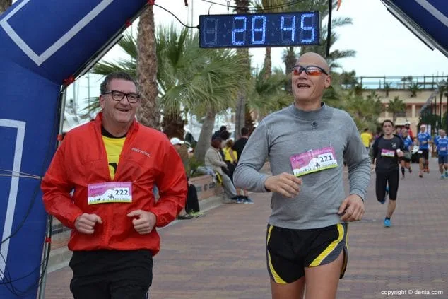 Chornet y Reyes llegando a meta