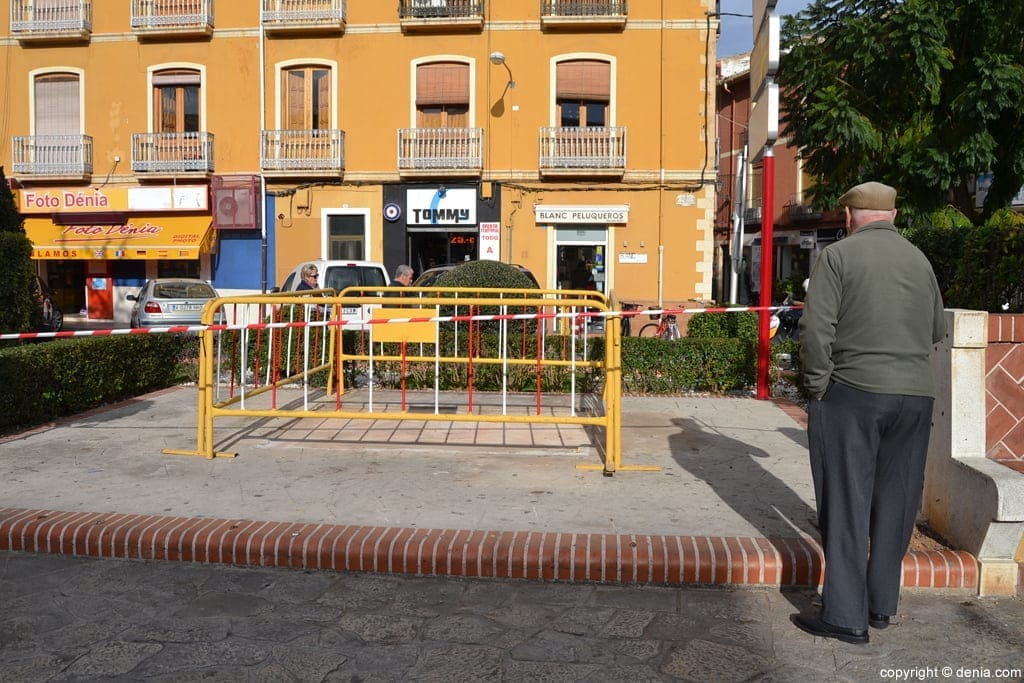 Retiran el único de los kioskos que quedaba en pie en La Glorieta 1 Eliminan el kiosko de la Glorieta