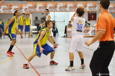 Marc Muñoz defendiendo